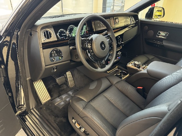 ROLLS ROYCE PHANTOM 2024 Image 28