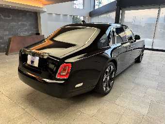 ROLLS ROYCE PHANTOM 2024 Image 5