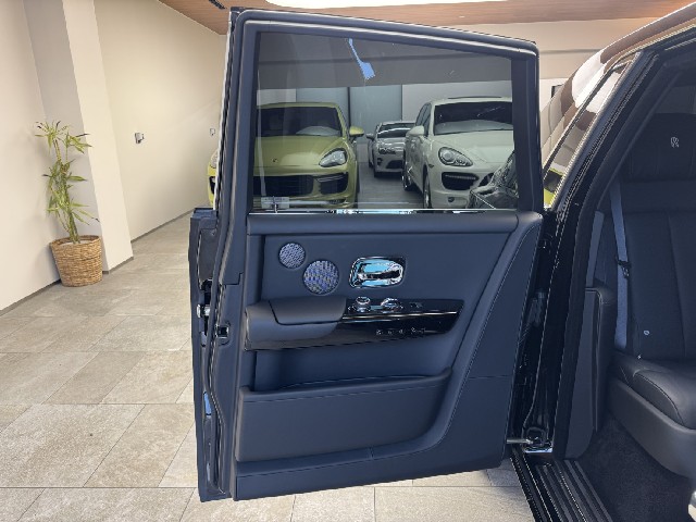 ROLLS ROYCE PHANTOM 2024 Image 41