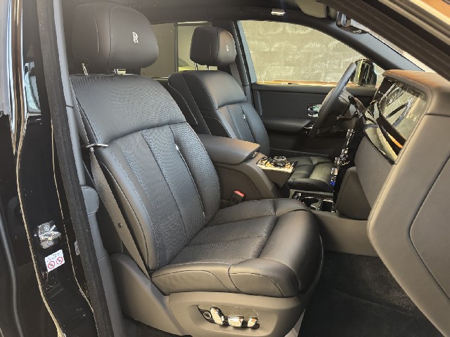 ROLLS ROYCE PHANTOM 2024 Image 44