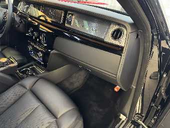 ROLLS ROYCE PHANTOM 2024 Image 40