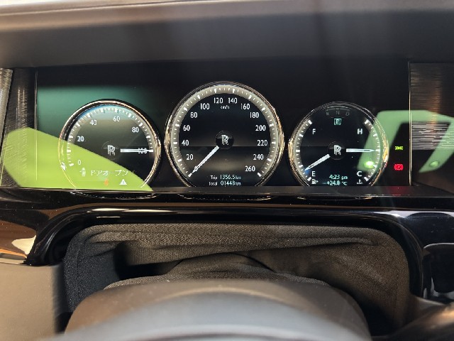 ROLLS ROYCE PHANTOM 2024 Image 51