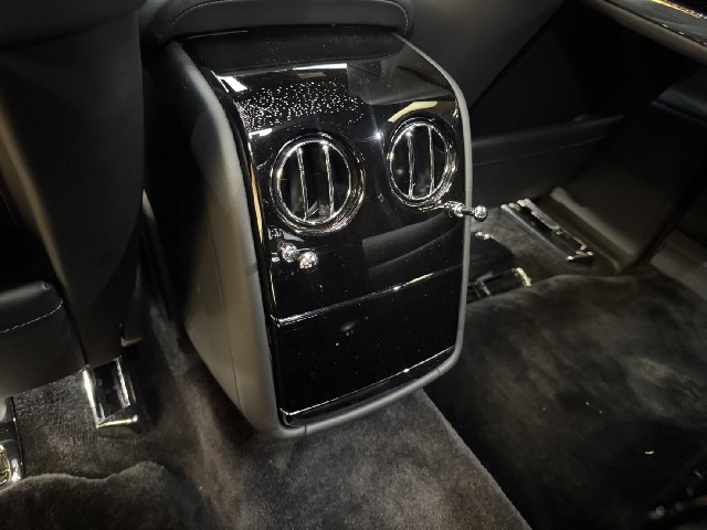 ROLLS ROYCE PHANTOM 2024 Image 69