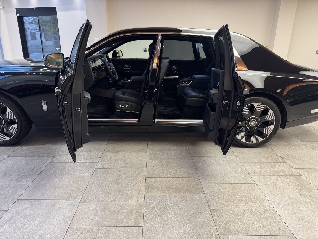 ROLLS ROYCE PHANTOM 2024 Image 72