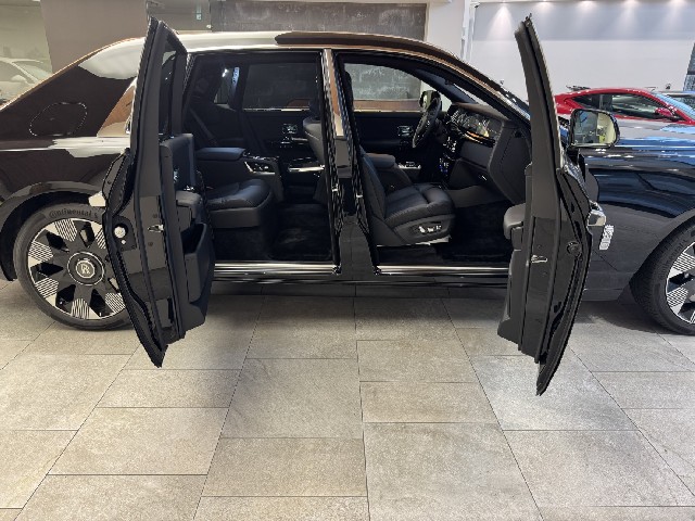 ROLLS ROYCE PHANTOM 2024 Image 73