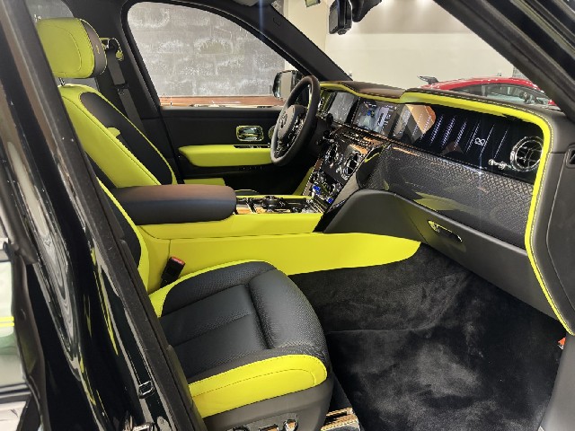 ROLLS ROYCE CULLINAN 2025 Image 48
