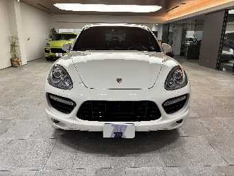 PORSCHE CAYENNE 2012 Image 2