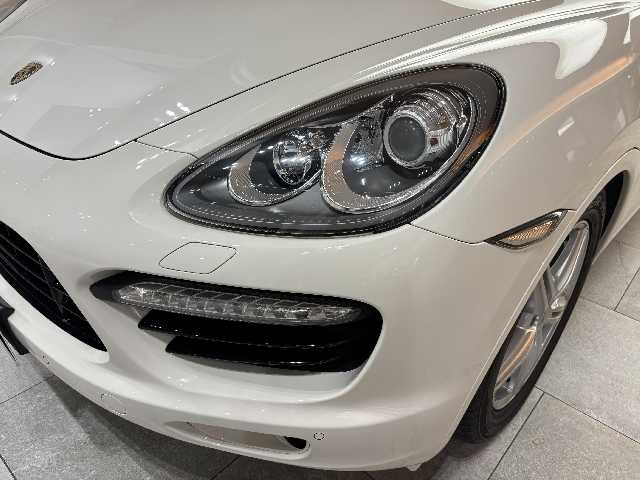 PORSCHE CAYENNE 2012 Image 19