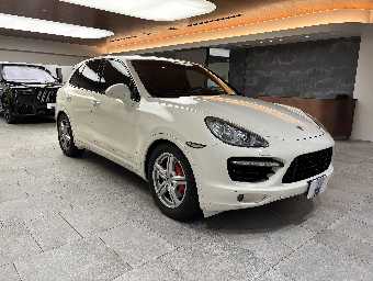 PORSCHE CAYENNE 2012 Image 3