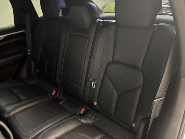 PORSCHE CAYENNE 2012 Image 26