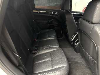 PORSCHE CAYENNE 2012 Image 27