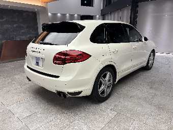 PORSCHE CAYENNE 2012 Image 5