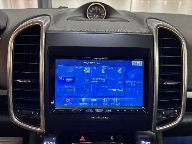 PORSCHE CAYENNE 2012 Image 47