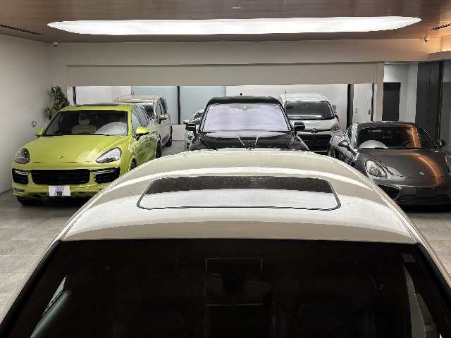 PORSCHE CAYENNE 2012 Image 52