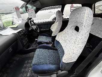 TOYOTA STARLET 1993 Image 9