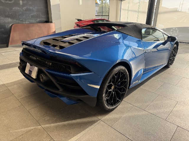 LAMBORGHINI HURACAN 2022 Image 19