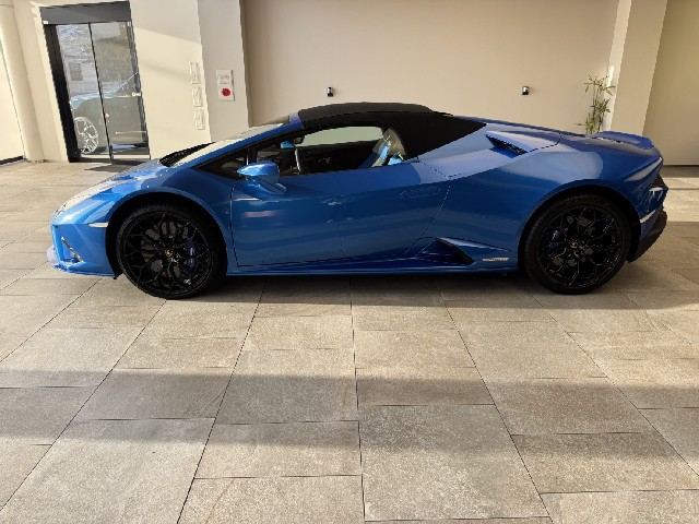 LAMBORGHINI HURACAN 2022 Image 22