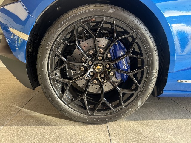 LAMBORGHINI HURACAN 2022 Image 25