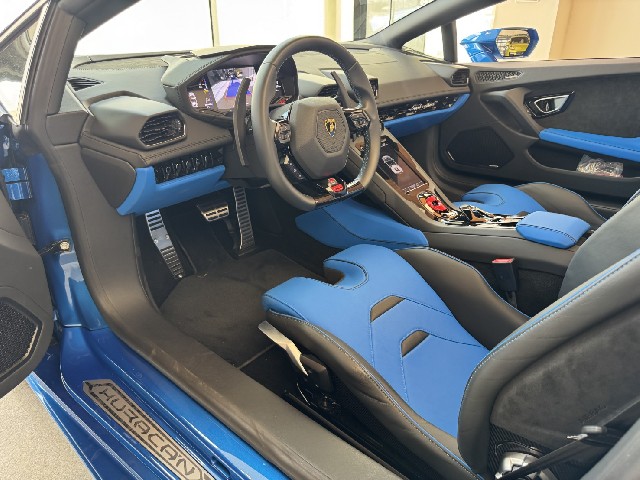 LAMBORGHINI HURACAN 2022 Image 37