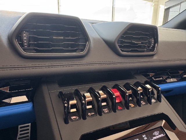 LAMBORGHINI HURACAN 2022 Image 52