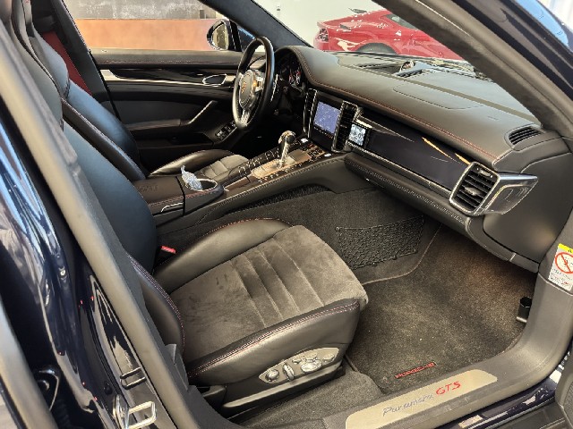 PORSCHE PANAMERA 2012 Image 41