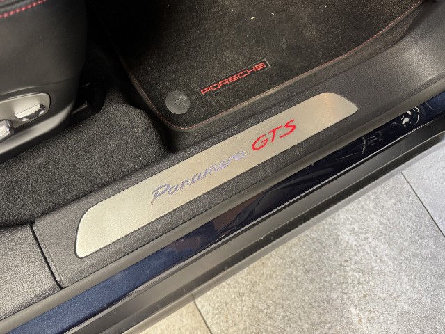 PORSCHE PANAMERA 2012 Image 45