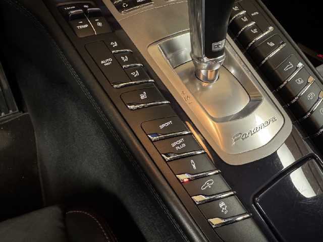 PORSCHE PANAMERA 2012 Image 53