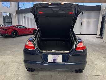 PORSCHE PANAMERA 2012 Image 68