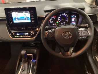 TOYOTA COROLLA TOURING 2020 Image 9