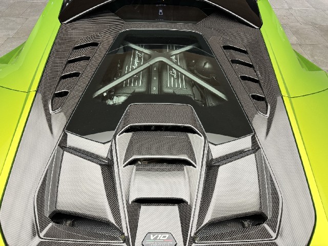 LAMBORGHINI HURACAN 2024 Image 28