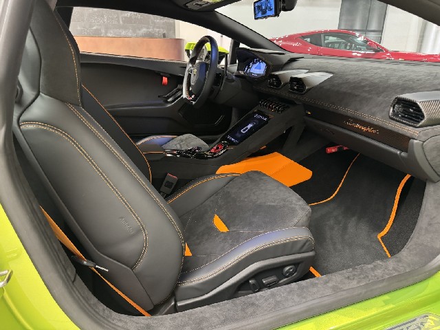 LAMBORGHINI HURACAN 2024 Image 42