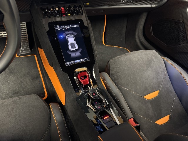 LAMBORGHINI HURACAN 2024 Image 51