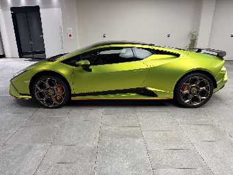 LAMBORGHINI HURACAN 2024 Image 8