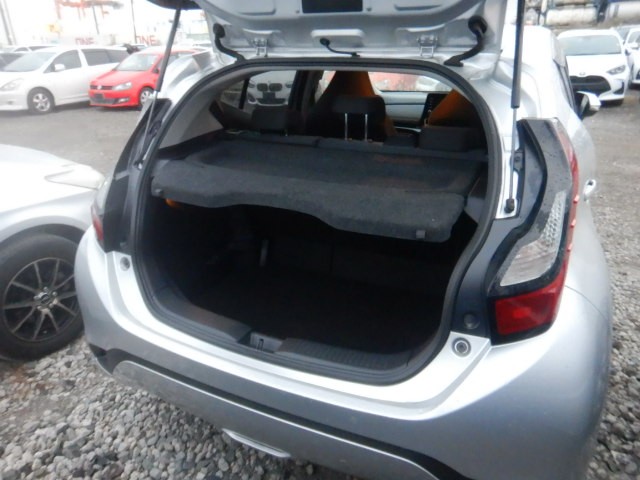 TOYOTA AQUA 2022 Image 35