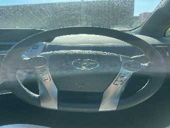 TOYOTA PRIUS ALPHA 2015 Image 16