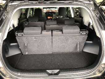 TOYOTA PRIUS ALPHA 2015 Image 8