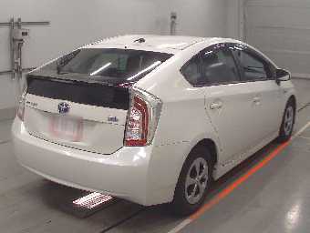 TOYOTA PRIUS 2015 Image 2