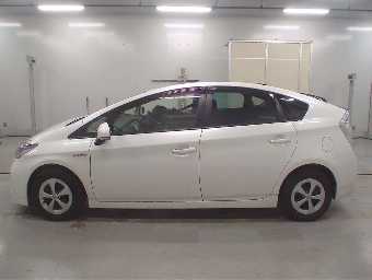 TOYOTA PRIUS 2015 Image 4