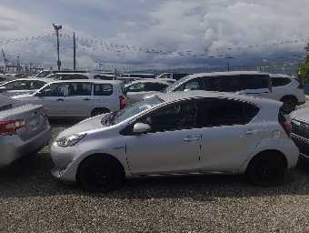 TOYOTA AQUA 2018 Image 4