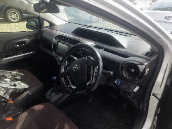 TOYOTA AQUA 2018 Image 6