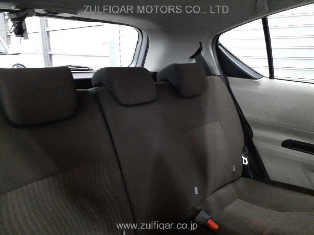 TOYOTA AQUA 2012 Image 9