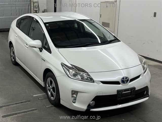 TOYOTA PRIUS 2015 Image 2