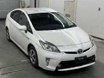 TOYOTA PRIUS 2015 Image 2