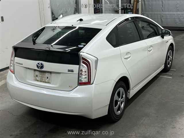 TOYOTA PRIUS 2015 Image 5