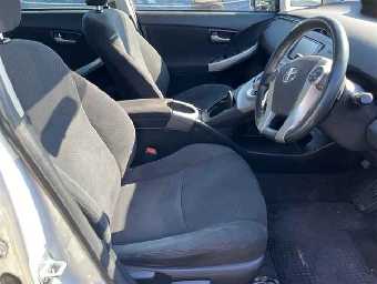 TOYOTA PRIUS 2015 Image 7