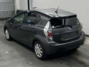 TOYOTA AQUA 2013 Image 3