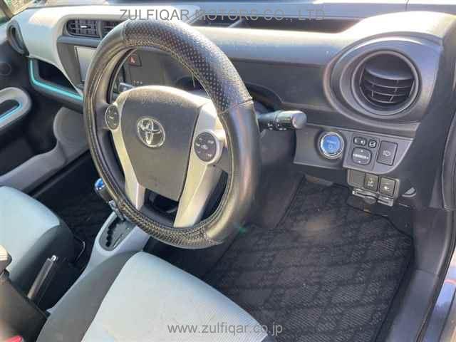 TOYOTA AQUA 2013 Image 4