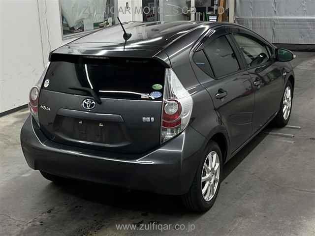 TOYOTA AQUA 2013 Image 5