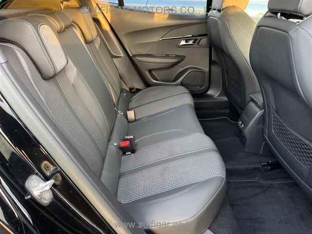 PEUGEOT 2008 2023 Image 8