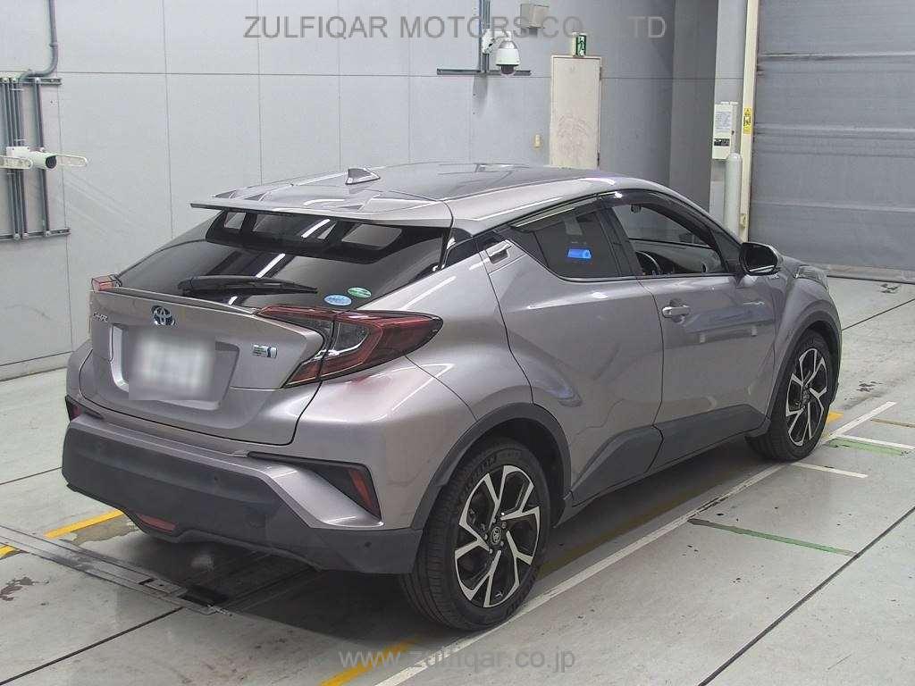 TOYOTA C-HR 2018 Image 2